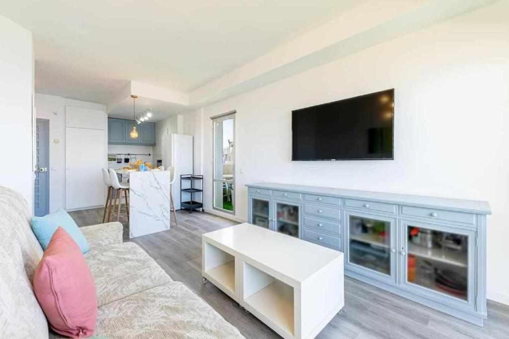 Benalbeach Apartamento Con Vistas Maravillosas Malaga Luaran gambar