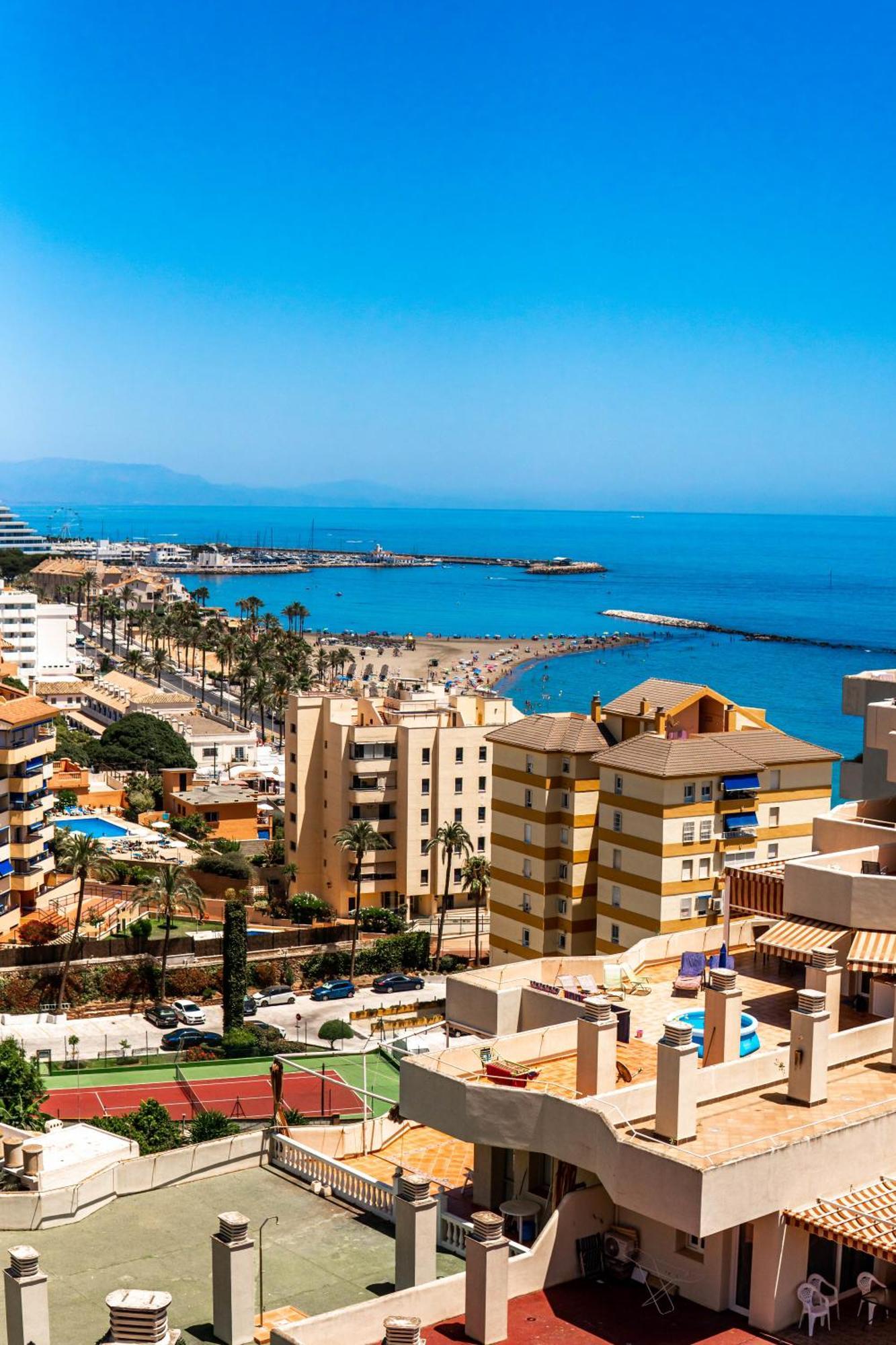 Benalbeach Apartamento Con Vistas Maravillosas Malaga Luaran gambar